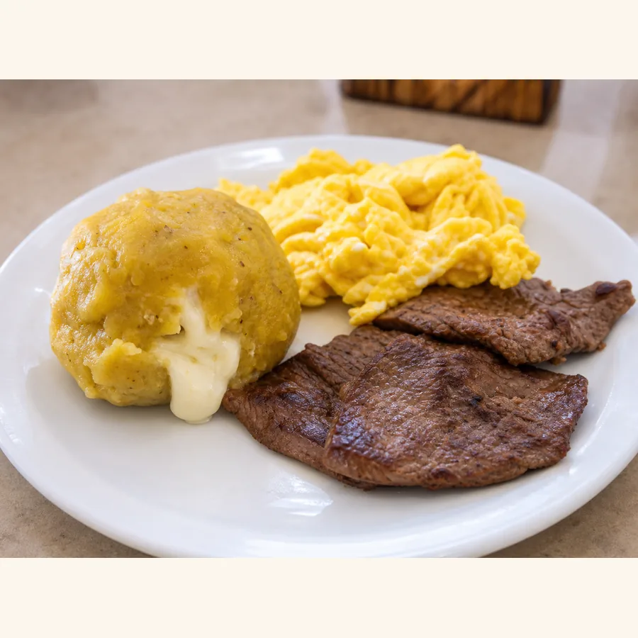 Foto de Bolón con queso, huevos y bistec